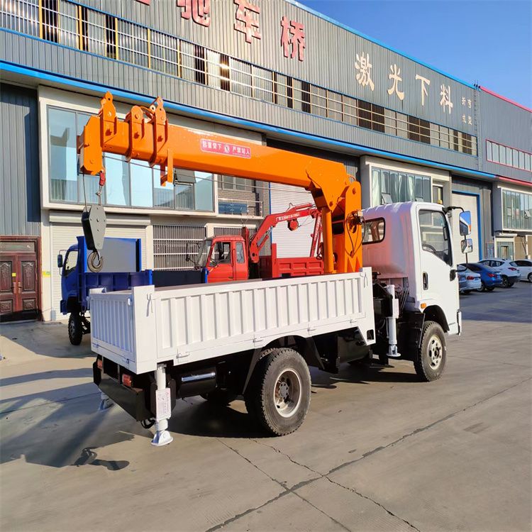 兴和县三轮随车吊定制 农用改装机自备吊中瑞长期出售